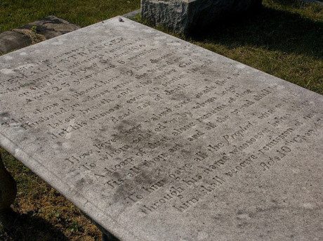Ngôi mộ của người phụ nữ bí ẩn (Alexandria, Virginia)