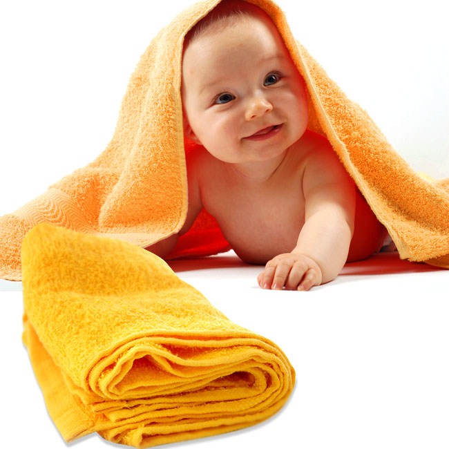 Khăn tắm, khăn sữa là một trong những vật dụng thiết yếu đối với trẻ sơ sinh.